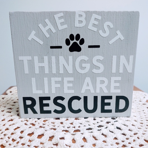 HANDCRAFTED DOG TIERED TRAY DECOR/MINI WOOD SIGN/DOG HOME DECOR/PAW PRINT DECOR - Picture 1 of 1
